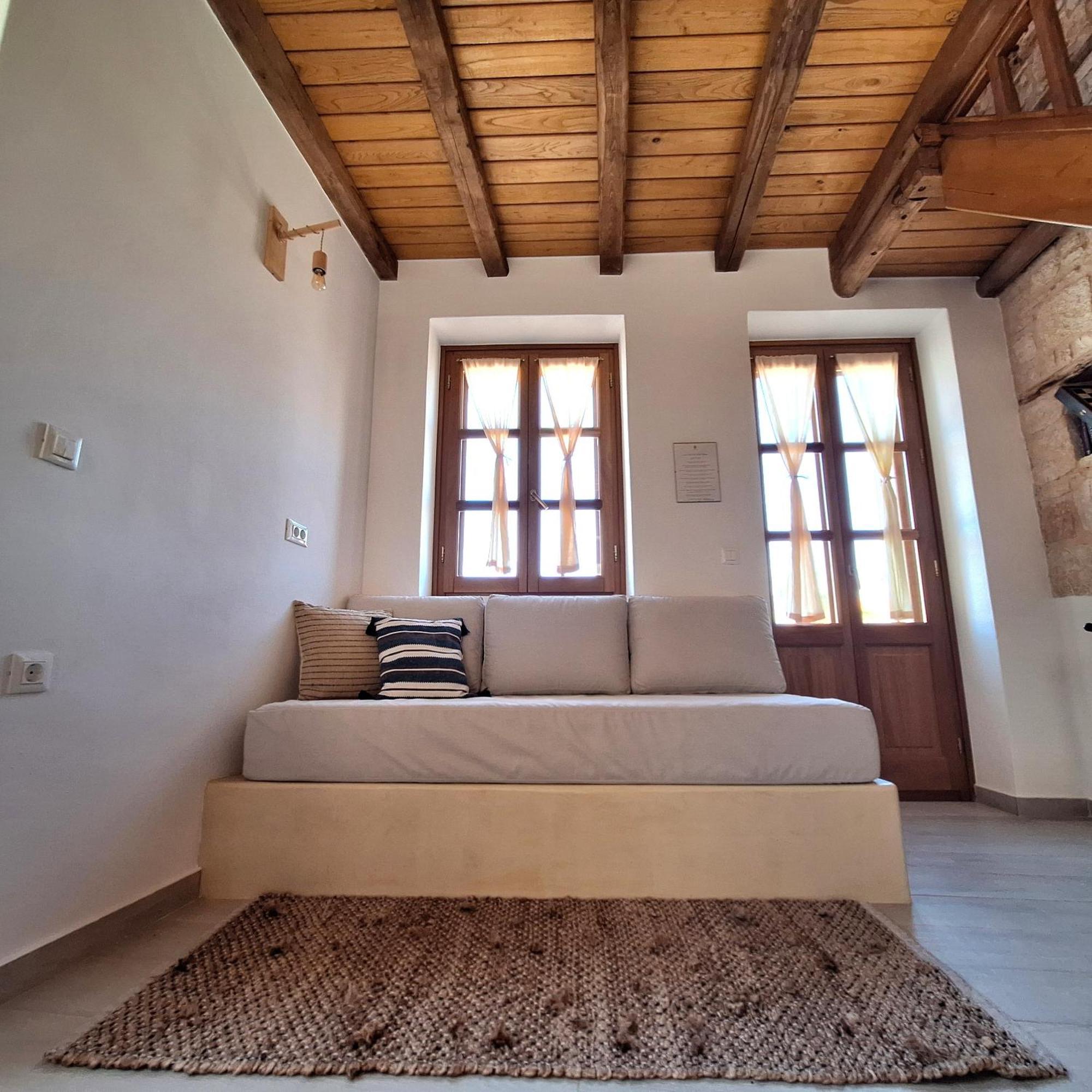 To Pefko - Mezzanines - Apartment Meyísti Екстериор снимка