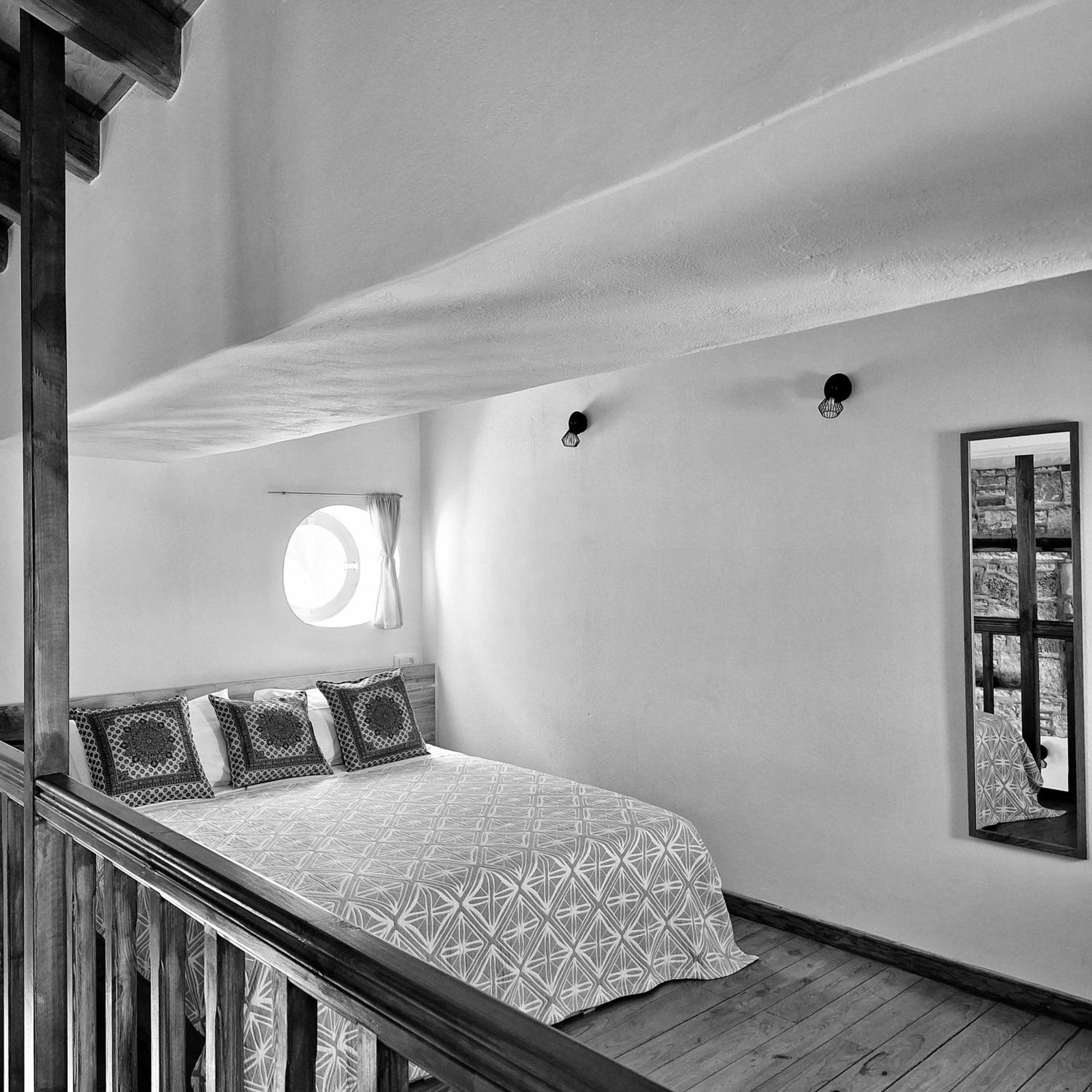 To Pefko - Mezzanines - Apartment Meyísti Екстериор снимка