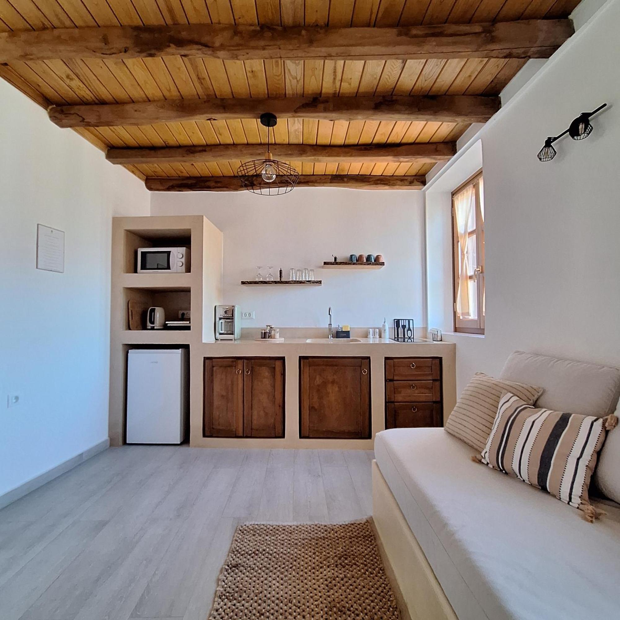 To Pefko - Mezzanines - Apartment Meyísti Екстериор снимка